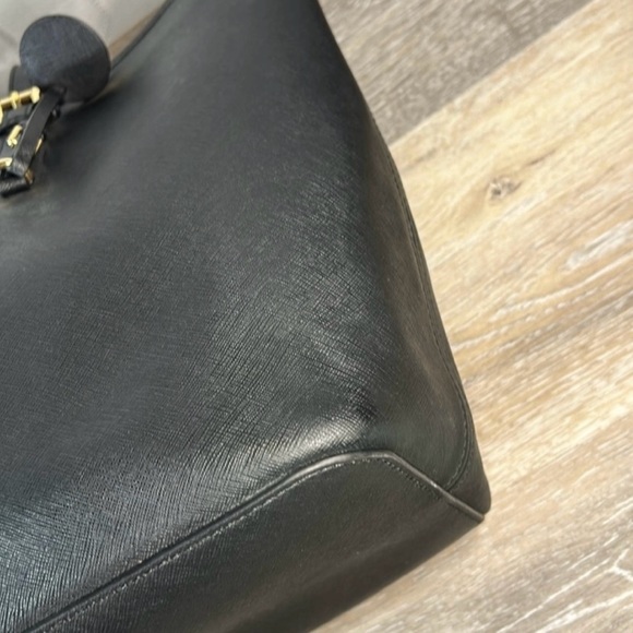 Michael Kors Large Black Jet Set Travel Tote-GUC! - Picture 9 of 12